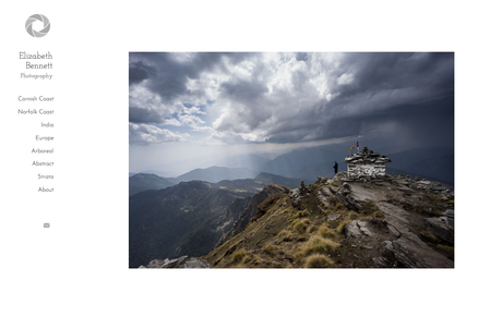 Homepage of the Elizabeth Bennett Photography website.